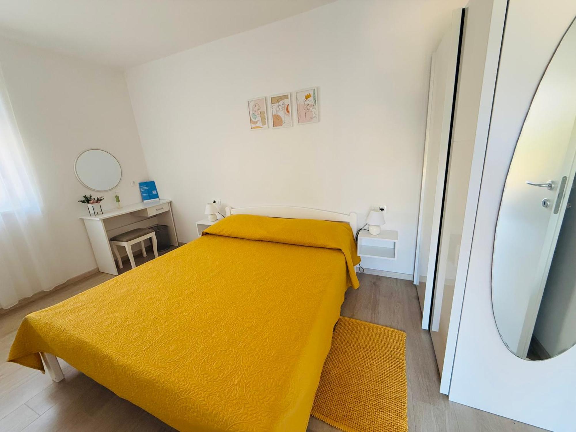 Apartment Erika - For 2 Near The Beach Pula Exterior foto